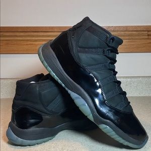 Jordan Retro 11 Cap and Gown